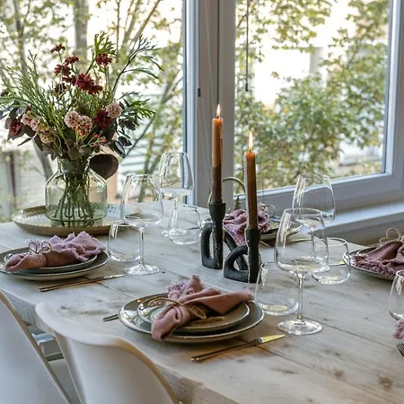 宾馆 Beautiful And Charming Nearby