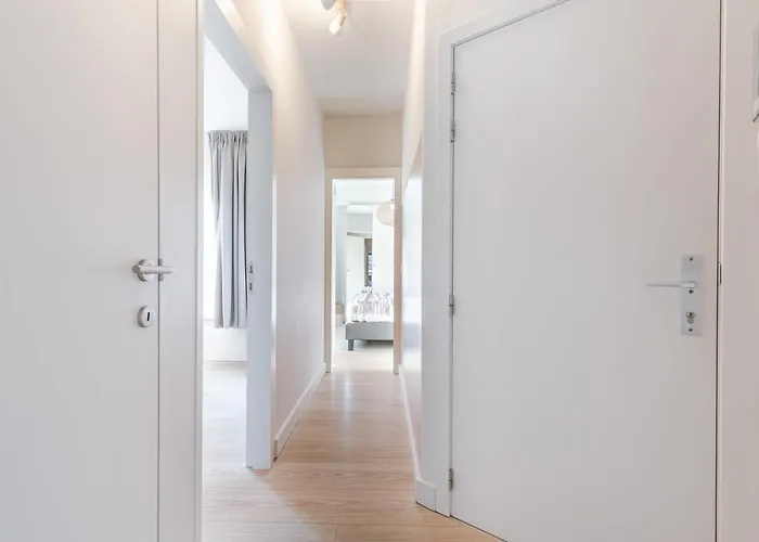 Beautiful And Charming Nearby Мініготель