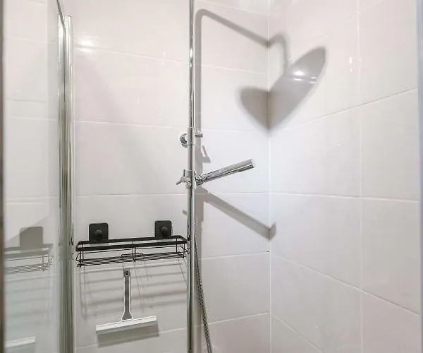 Мініготель Beautiful And Charming Nearby Остенде